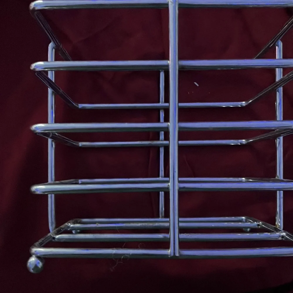 Storage holder